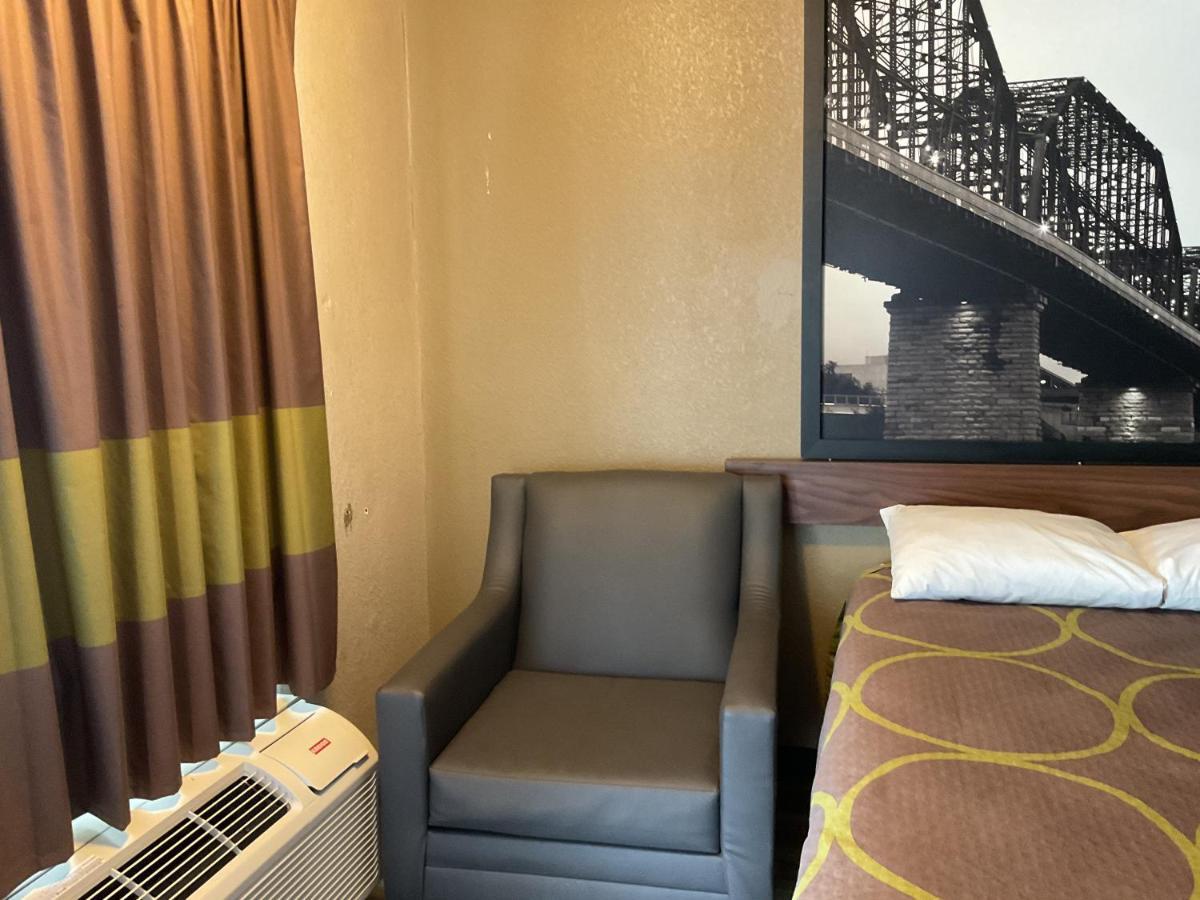 Super 8 By Wyndham Chattanooga/Ийст Ридж Екстериор снимка