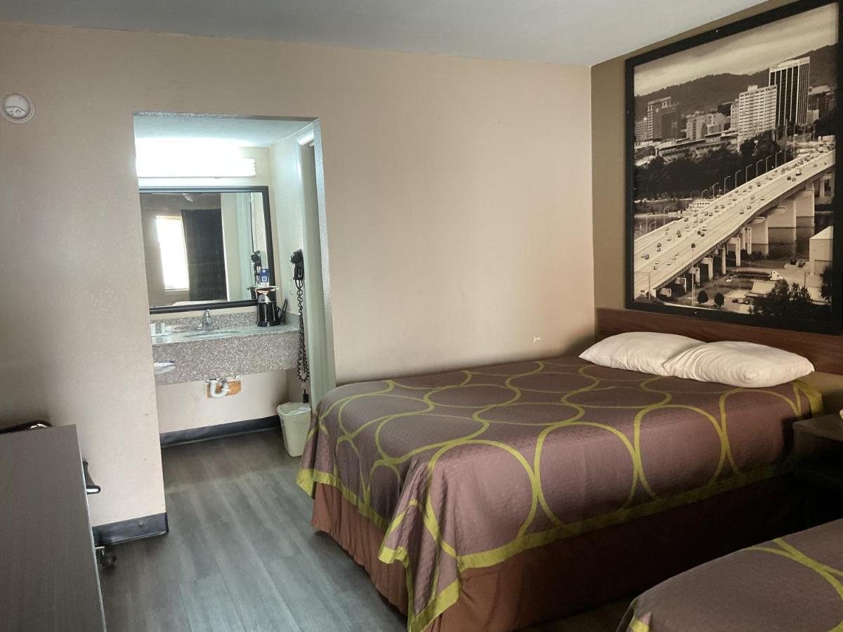Super 8 By Wyndham Chattanooga/Ийст Ридж Екстериор снимка