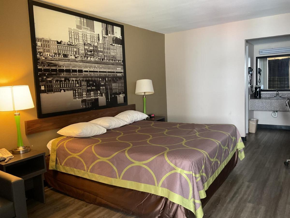 Super 8 By Wyndham Chattanooga/Ийст Ридж Екстериор снимка
